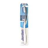 Jordan Clean Between Soft Toothbrush, 1 τεμάχιο