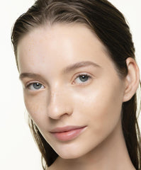 KORRES ΑΓΡΙΟ ΤΡΙΑΝΤΑΦΥΛΛΟ Foundation Λάμψης SPF15-WRF2